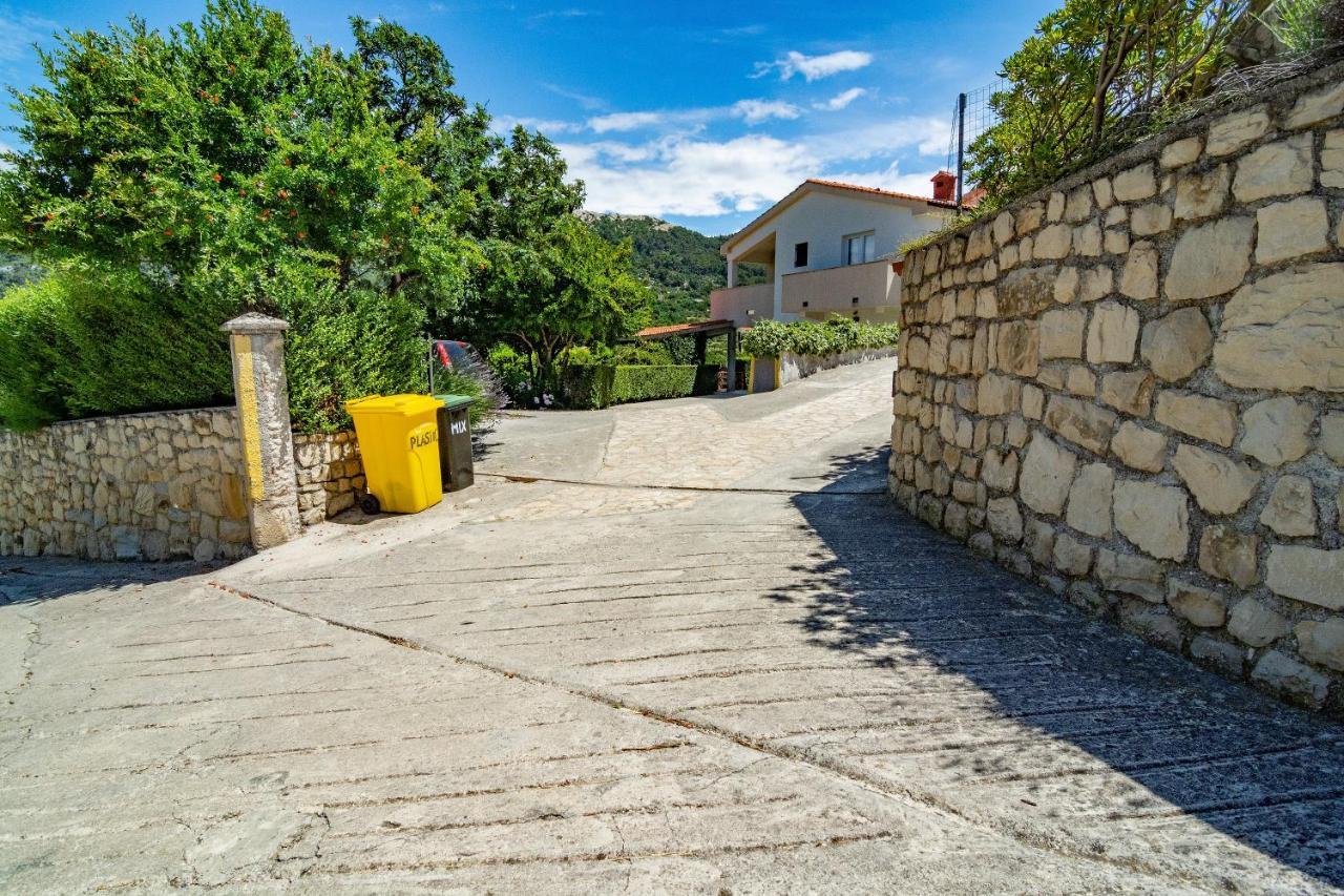 Apartment Dumicic 2 Mundanije Bagian luar foto